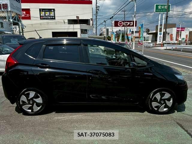 Honda FIT 2015-06 7616536-3