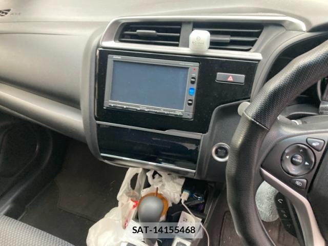 Honda FIT 2017-07 7616532-14
