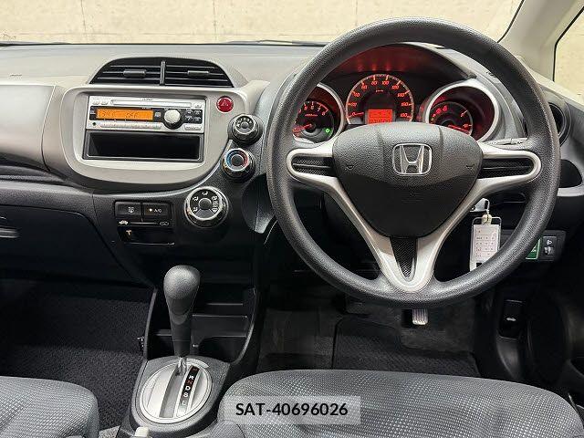 Honda FIT 2012-07 7616541-1