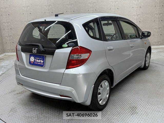 Honda FIT 2012-07 7616541-3