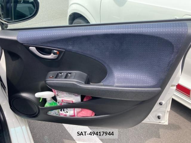 Honda FIT 2010-04 7616552-13