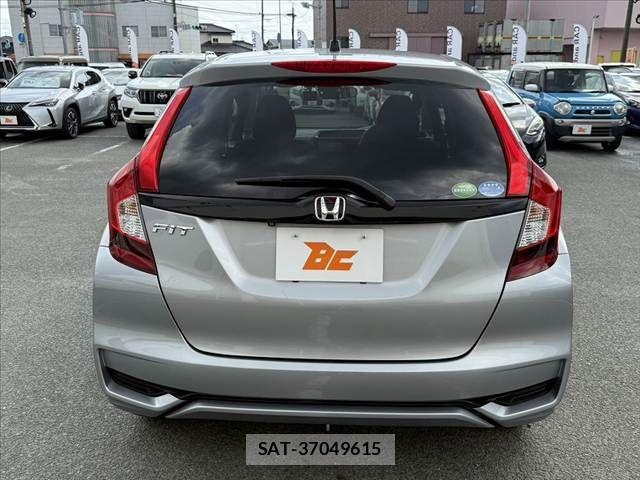 Honda FIT 2017-11 7616531-13