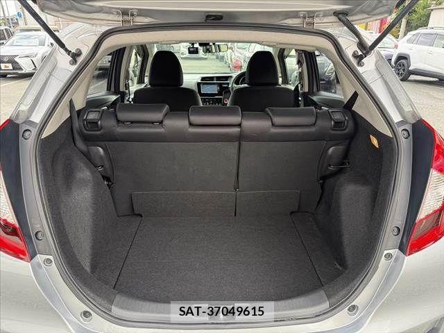 Honda FIT 2017-11 7616531-19