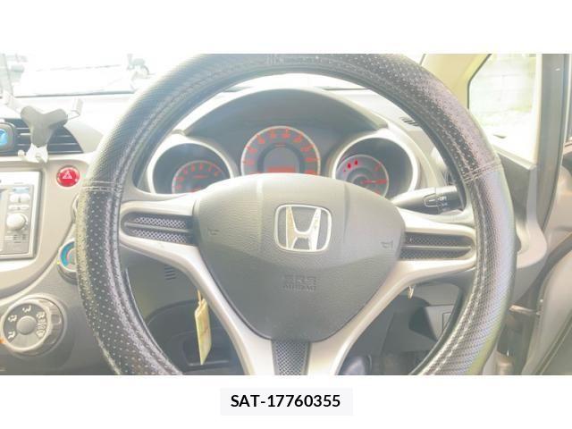 Honda FIT 2011-12 7616553-18