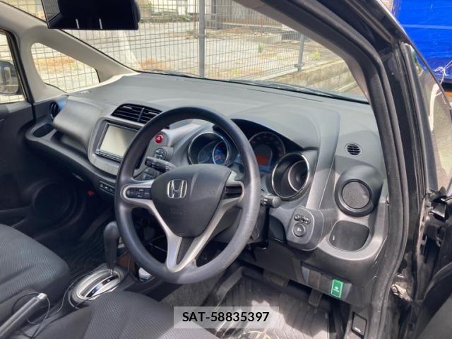 Honda FIT 2013-03 7616558-11