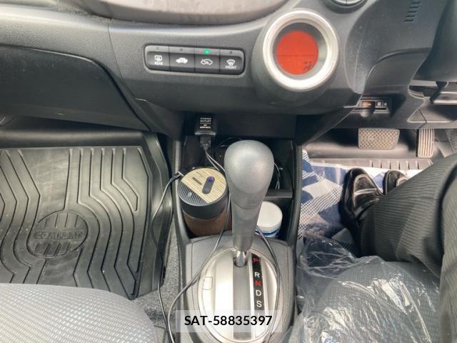 Honda FIT 2013-03 7616558-22