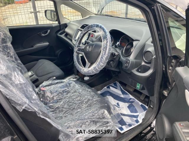 Honda FIT 2013-03 7616558-25