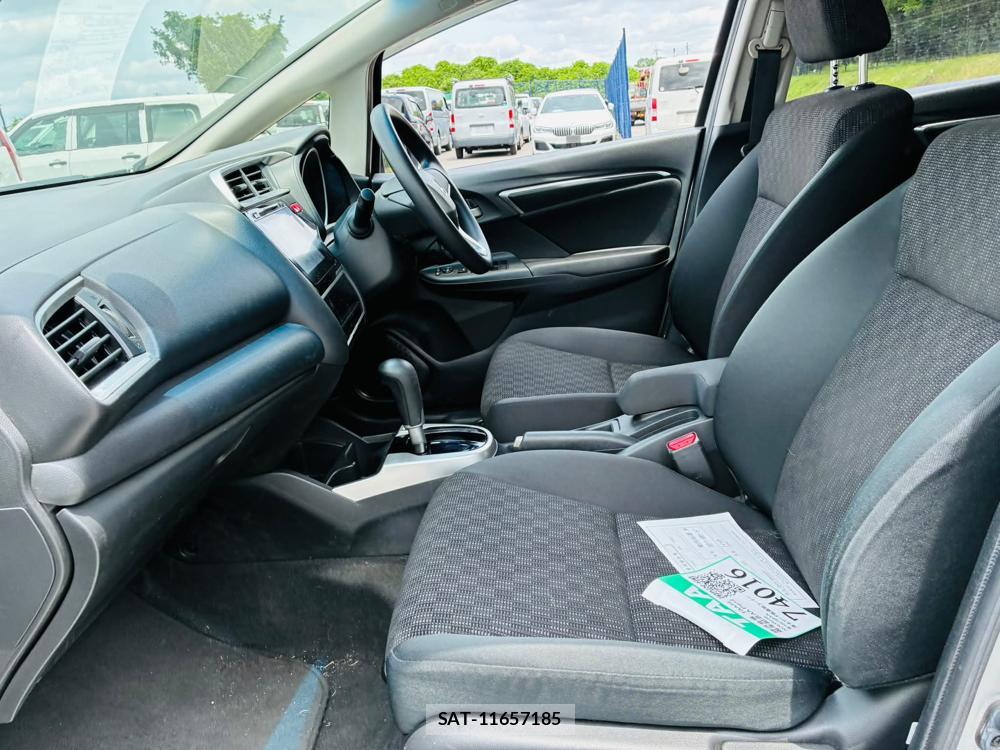Honda FIT 2013-09 7550582-10