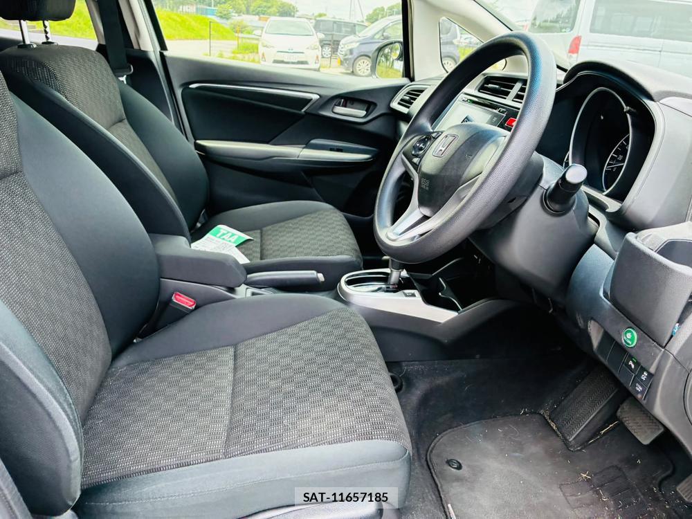 Honda FIT 2013-09 7550582-11