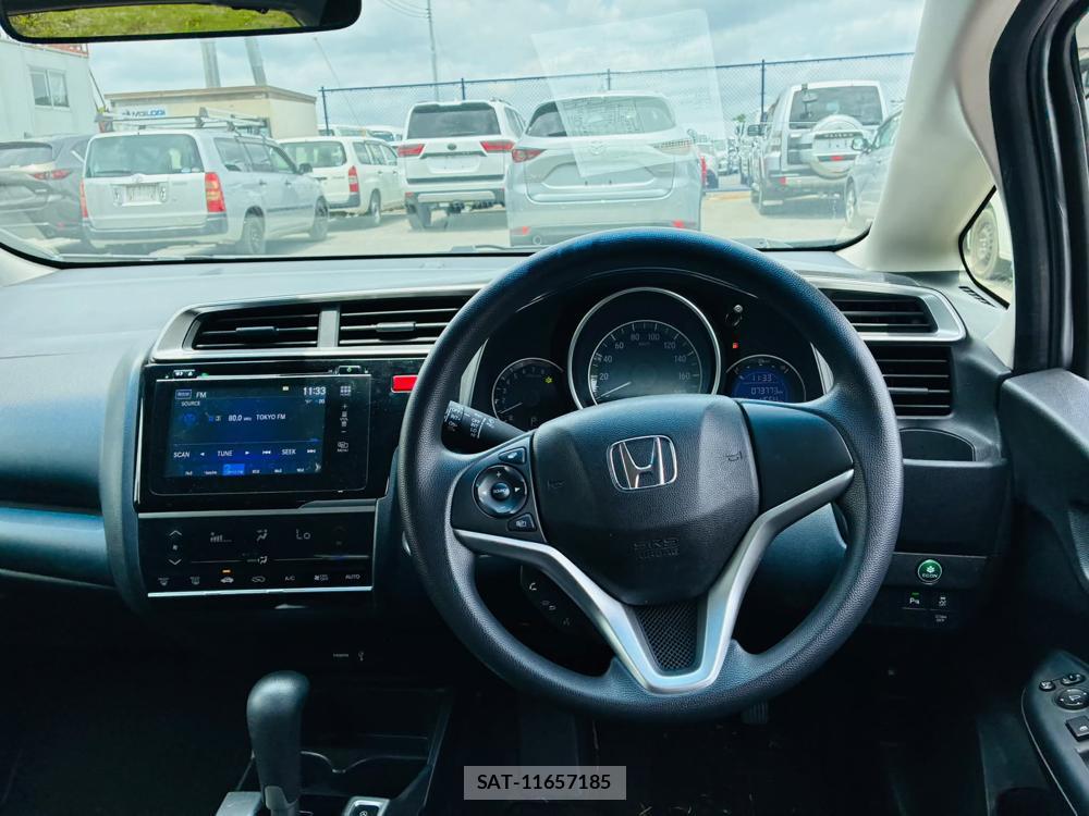 Honda FIT 2013-09 7550582-13