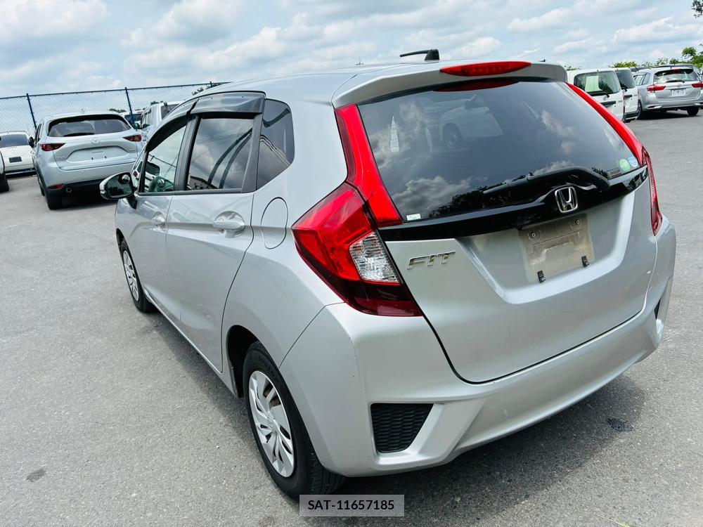 Honda FIT 2013-09 7550582-2