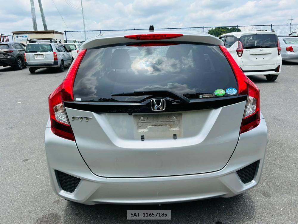 Honda FIT 2013-09 7550582-3