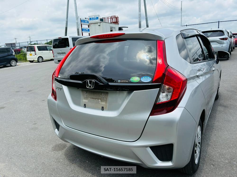 Honda FIT 2013-09 7550582-4