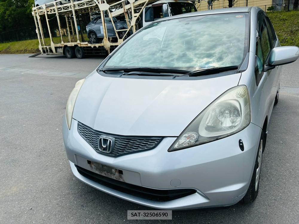 Honda FIT 2009-10 7587126-0