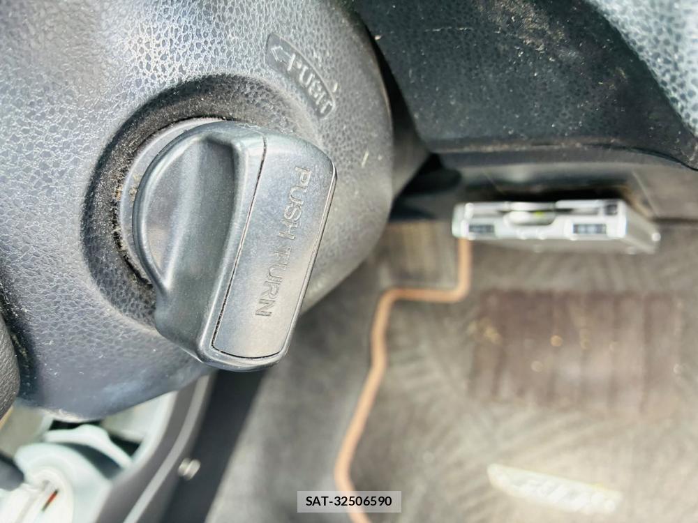 Honda FIT 2009-10 7587126-16