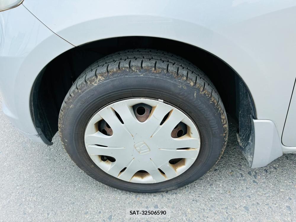 Honda FIT 2009-10 7587126-29