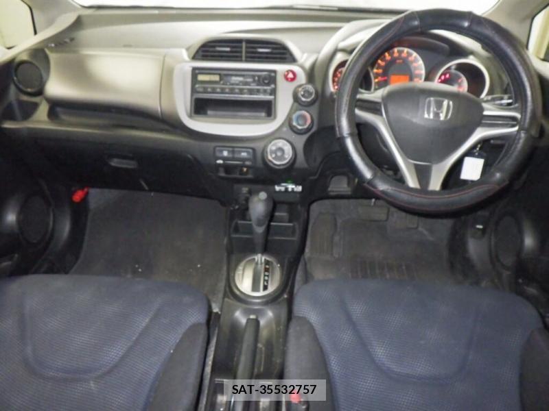 Honda FIT 2012-01 7686363-4