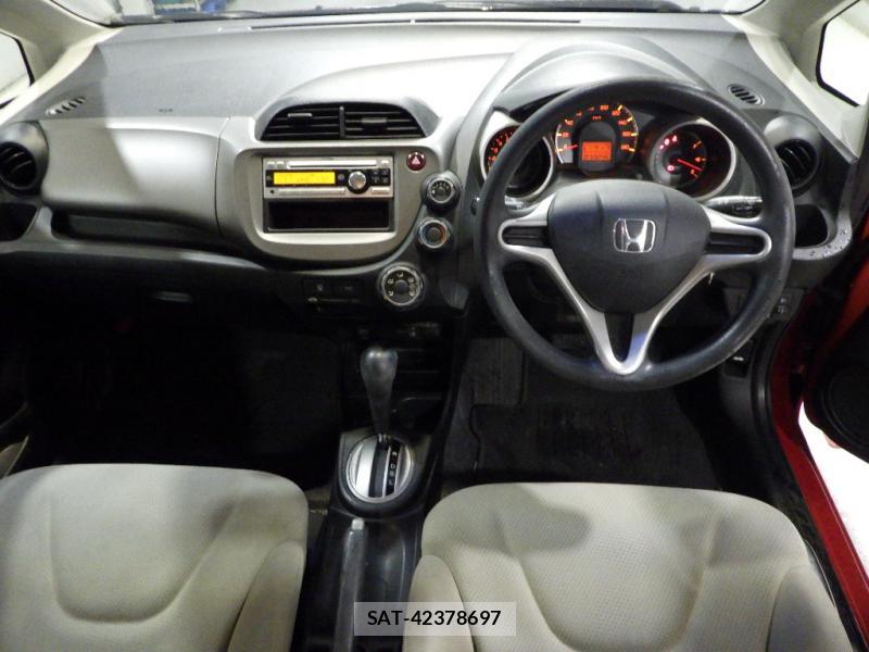 Honda FIT 2011-12 7711227-6