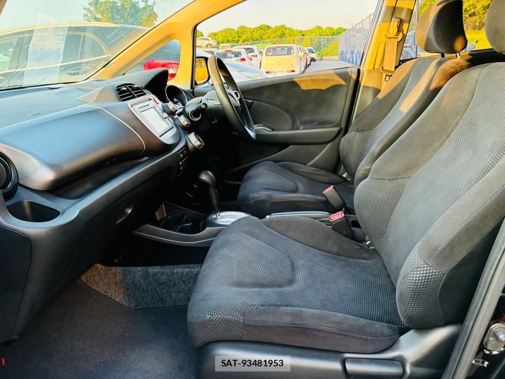 Honda FIT 2012-07 7671729-10
