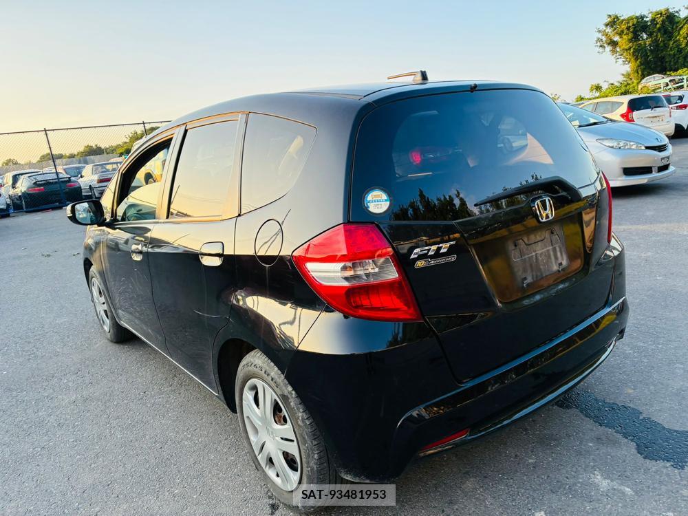 Honda FIT 2012-07 7671729-2