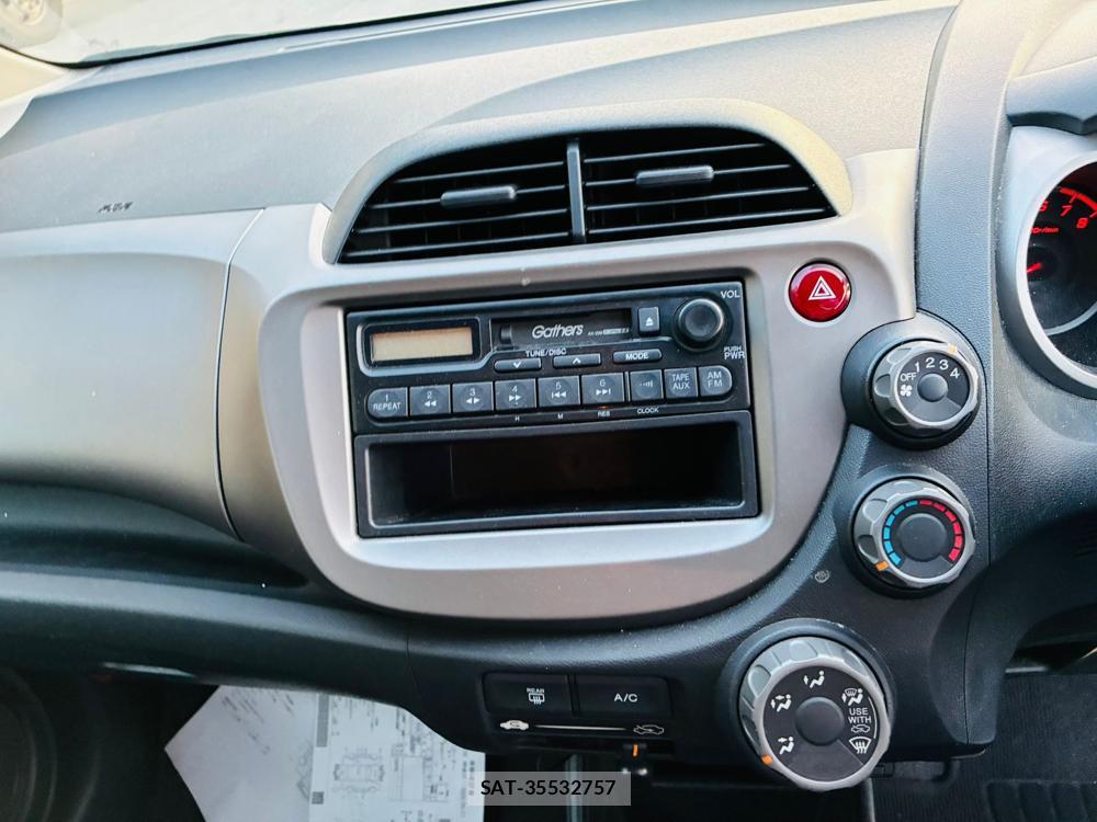 Honda FIT 2012-01 7686363-18