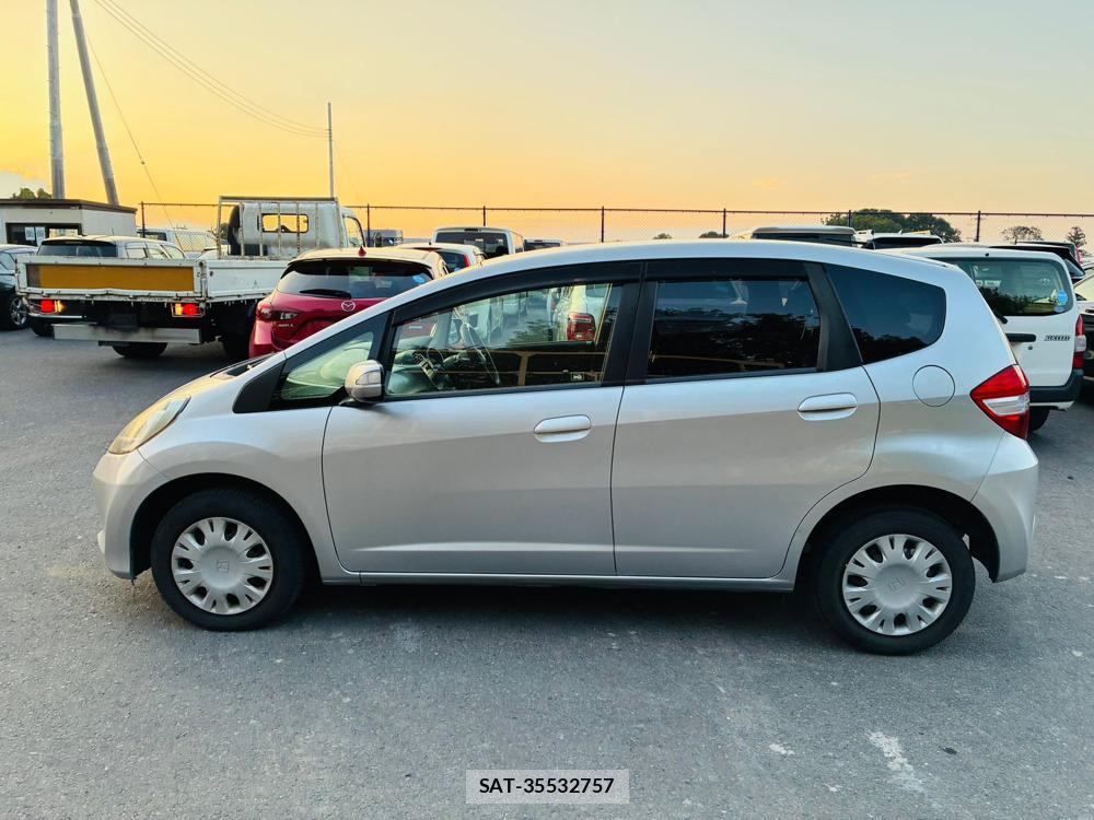 Honda FIT 2012-01 7686363-1