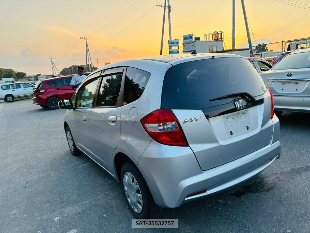 Honda FIT 2012-01 7686363-2