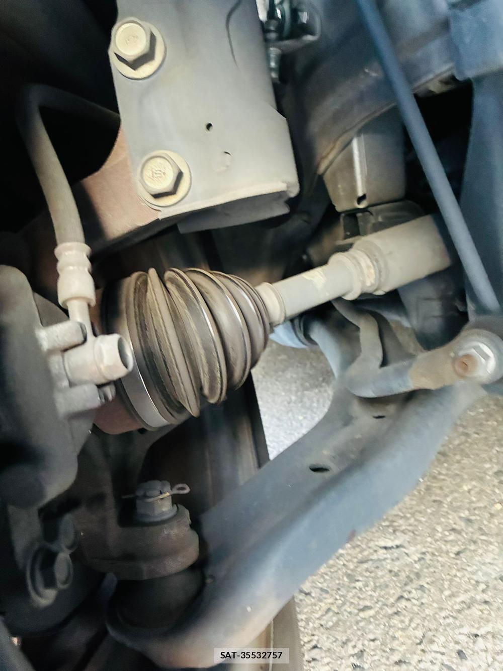 Honda FIT 2012-01 7686363-33