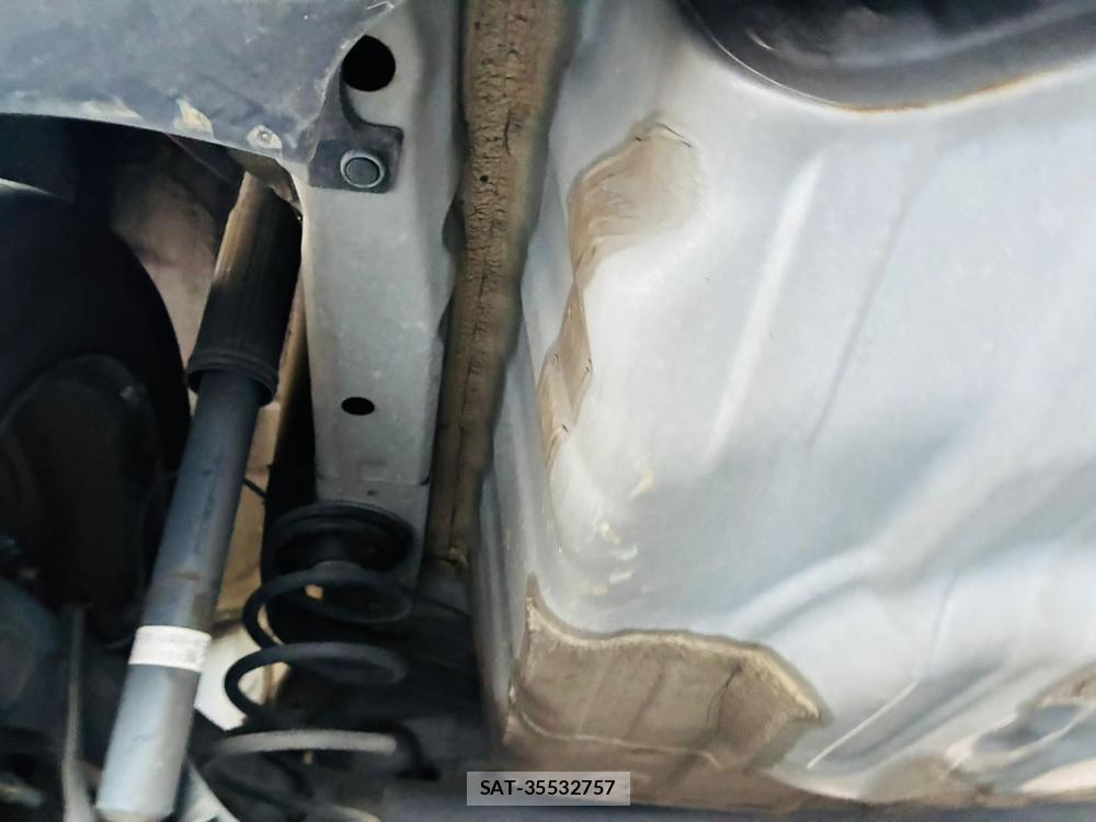 Honda FIT 2012-01 7686363-35
