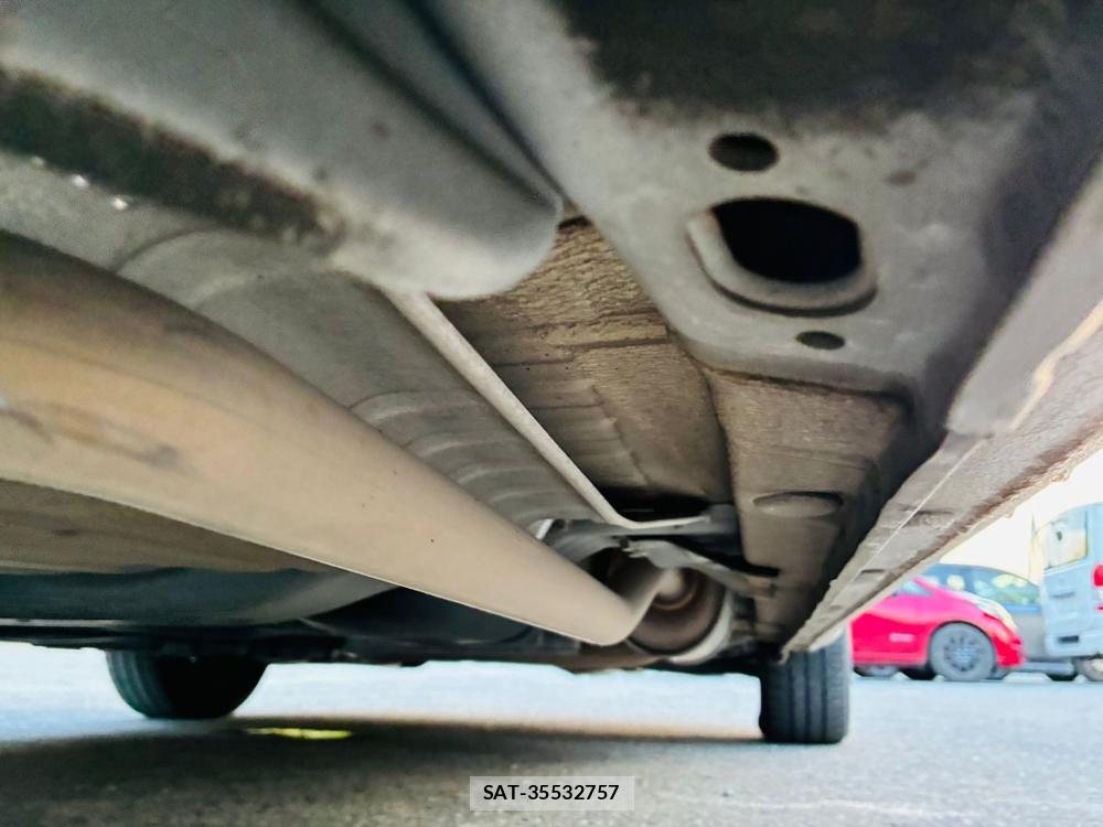 Honda FIT 2012-01 7686363-37
