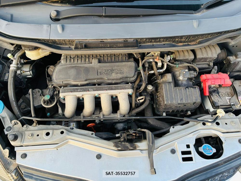 Honda FIT 2012-01 7686363-38