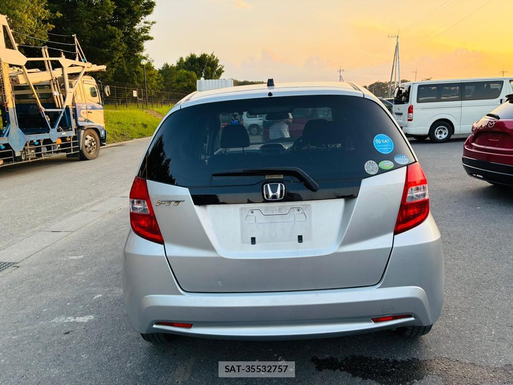 Honda FIT 2012-01 7686363-3