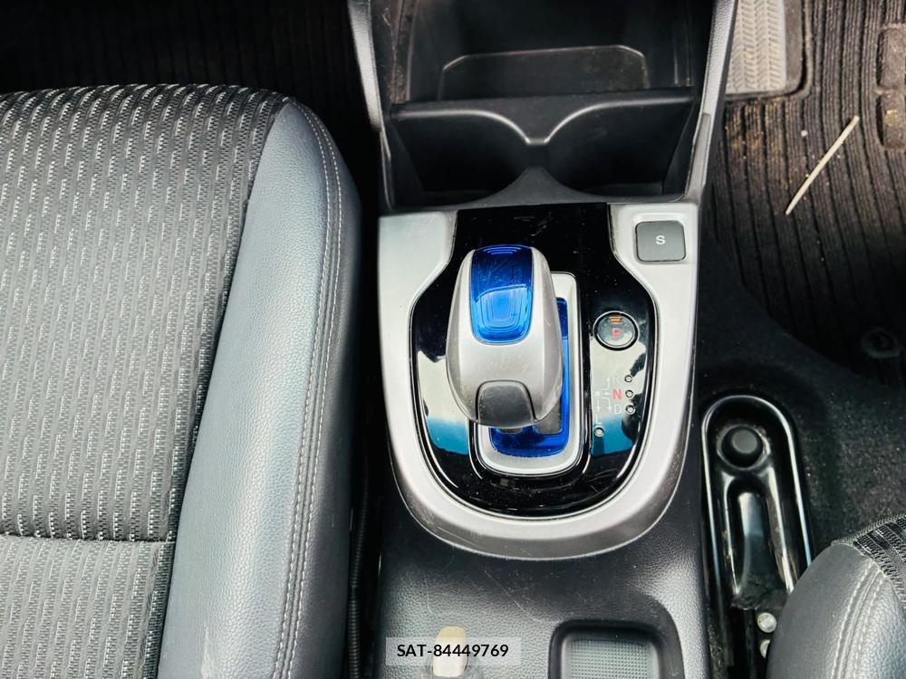 Honda FIT HYBRID 2014-04 7718231-18
