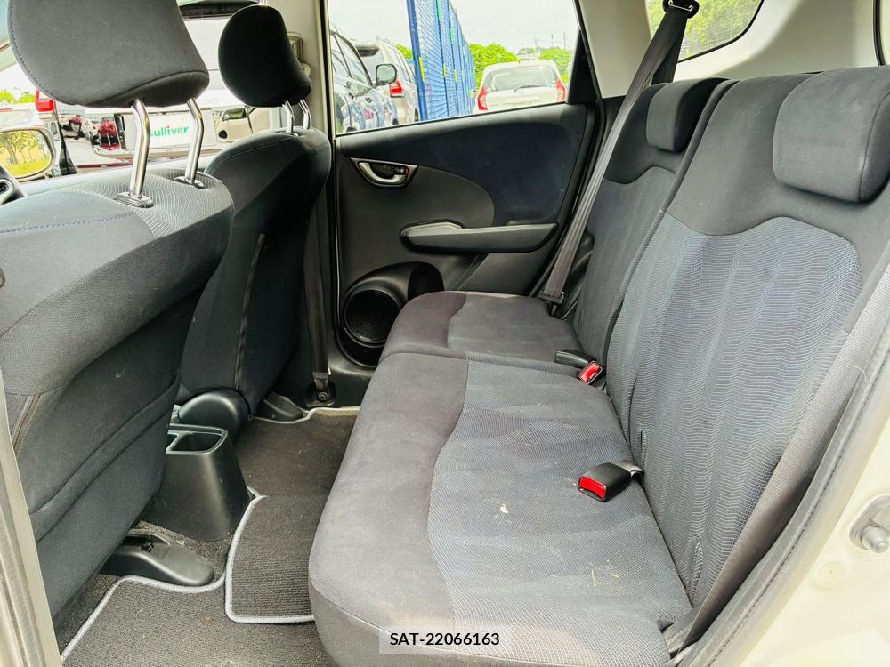 Honda FIT 2009-06 7609377-9