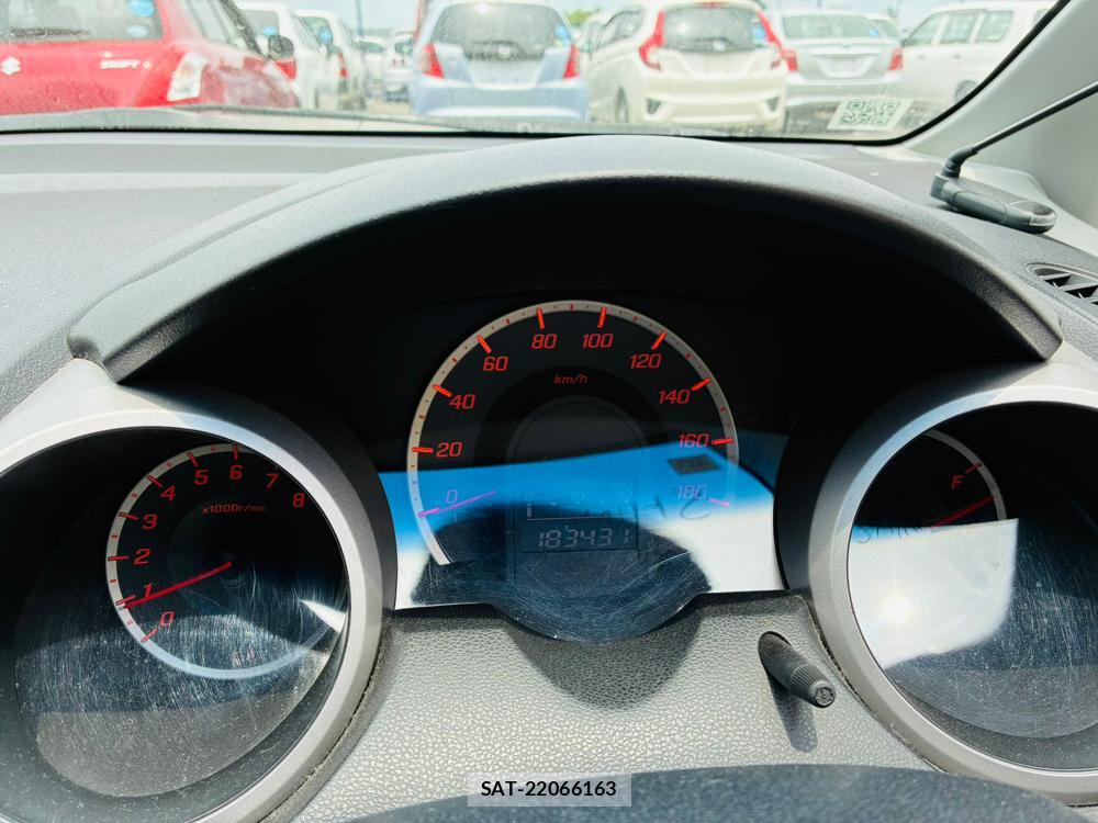 Honda FIT 2009-06 7609377-15