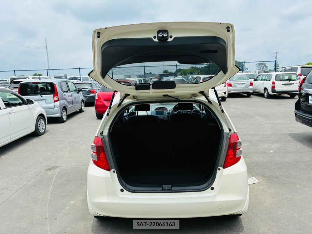 Honda FIT 2009-06 7609377-26