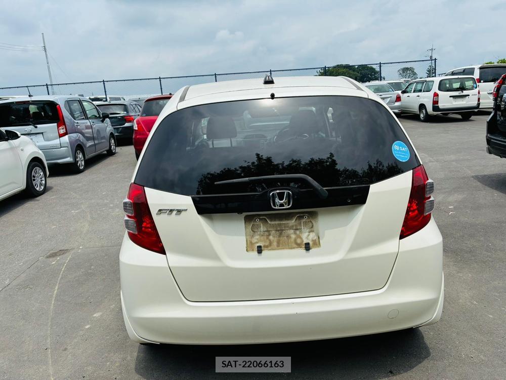 Honda FIT 2009-06 7609377-3