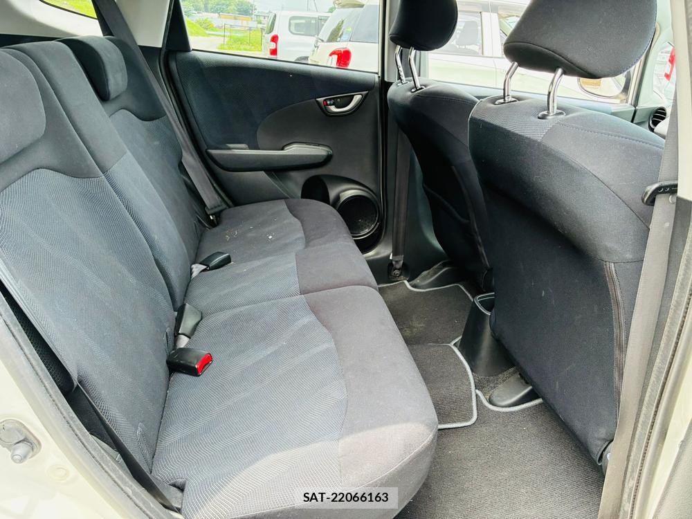 Honda FIT 2009-06 7609377-8