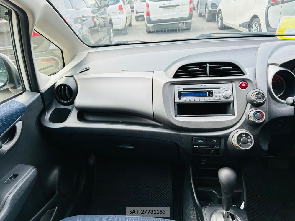 Honda FIT 2011-07 7578791-17