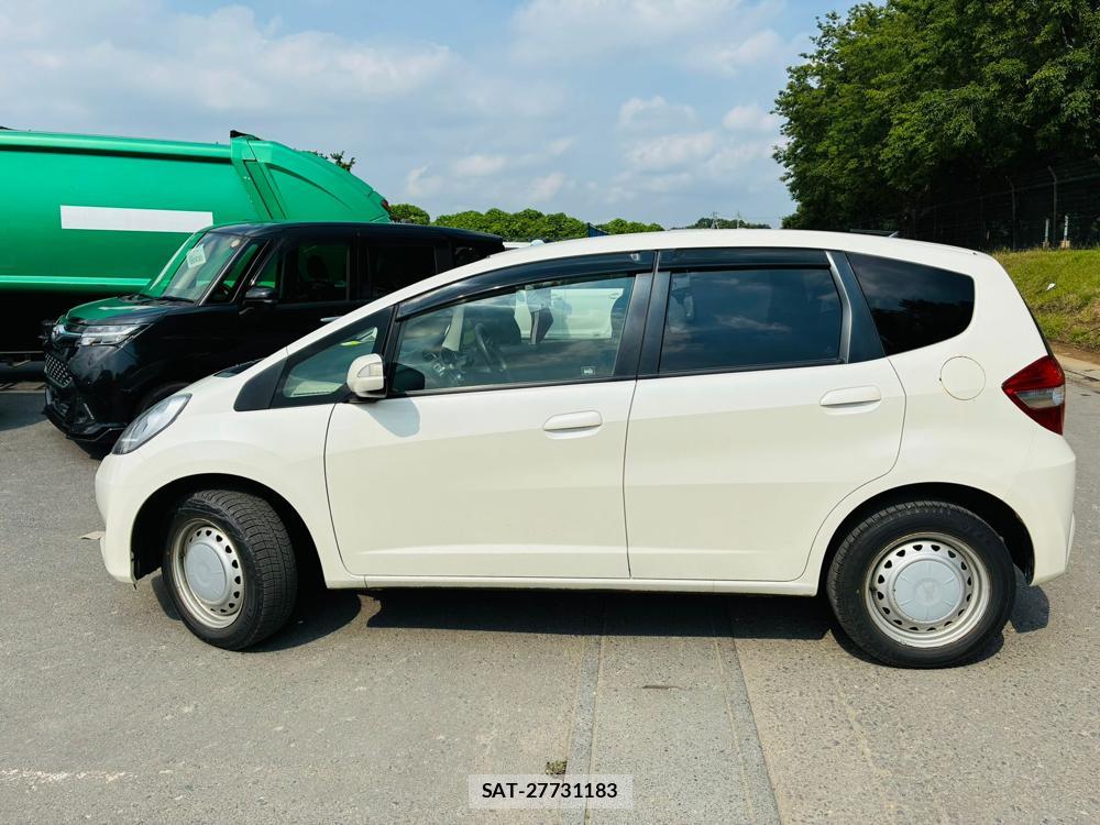 Honda FIT 2011-07 7578791-1
