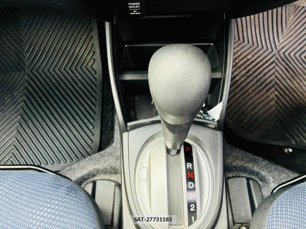 Honda FIT 2011-07 7578791-19