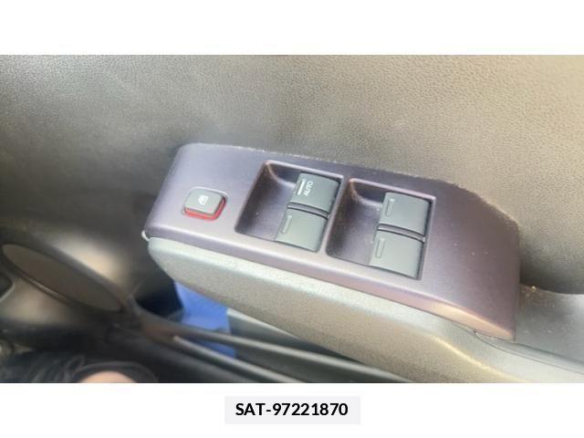 Honda FIT 2011-12 7723336-12