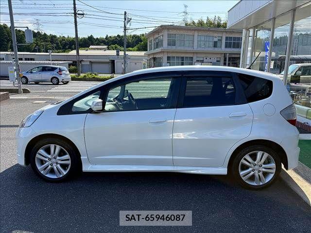 Honda FIT 2007-12 7784919-3