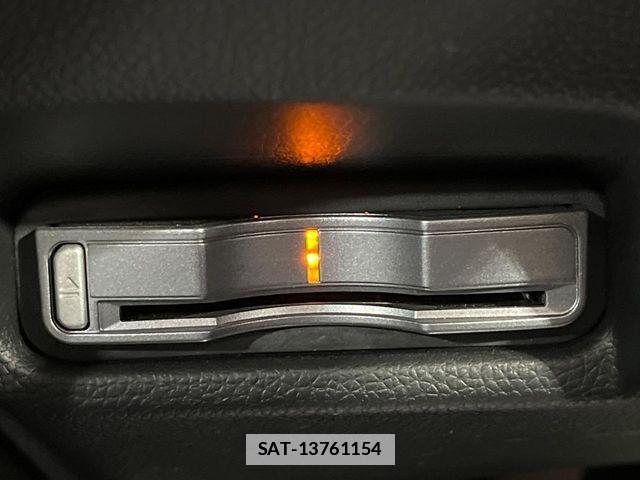 Honda FIT 2014-03 7784927-5