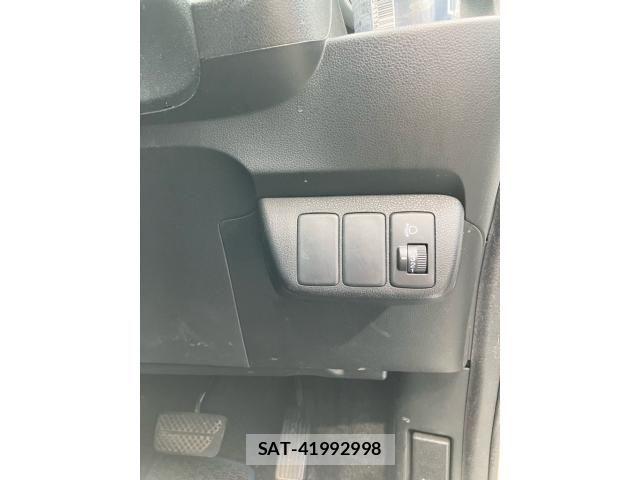 Honda FIT 2010-09 7784898-11
