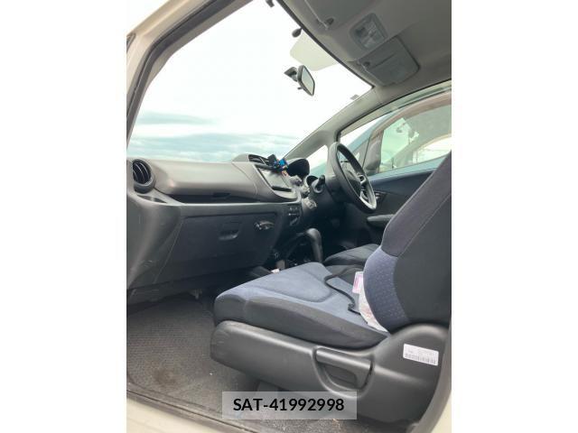 Honda FIT 2010-09 7784898-22