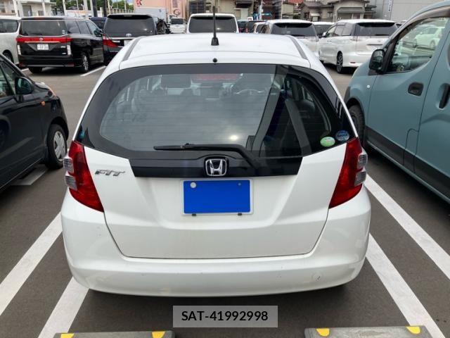 Honda FIT 2010-09 7784898-3