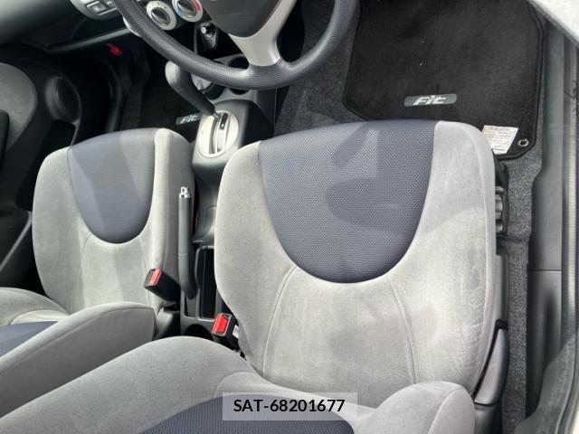 Honda FIT 2006-02 7784901-11