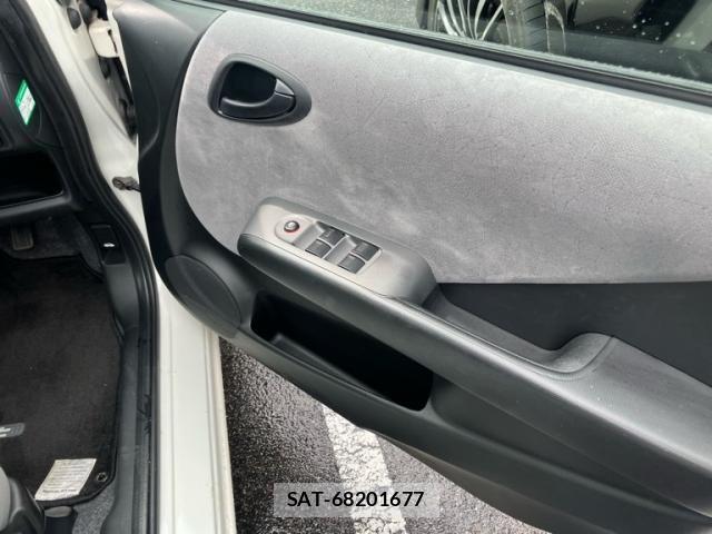 Honda FIT 2006-02 7784901-6