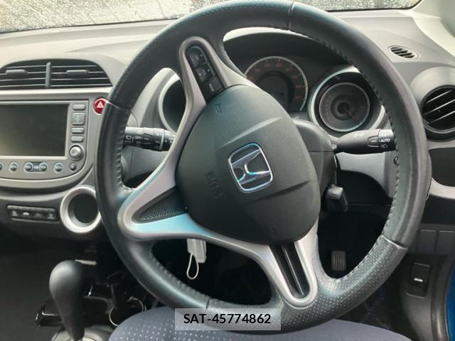 Honda FIT 2010-08 7784913-13